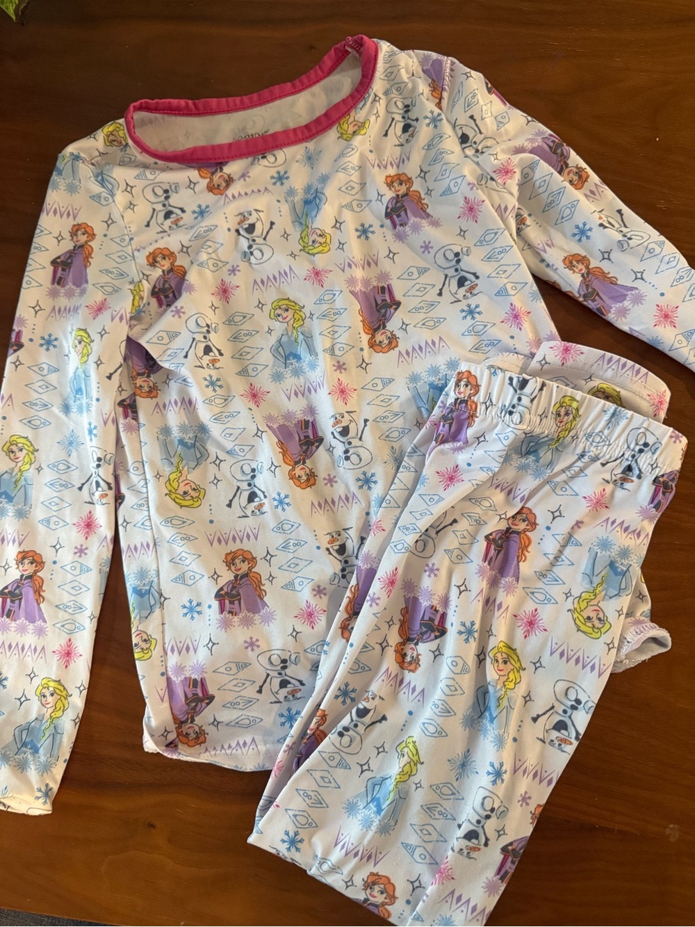 Cuddl Duds White Kids Base Layer / Pajama Set with Purple and Pink Character